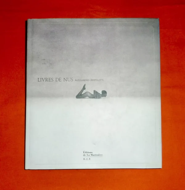 Livres De Nus / Alessandro Bertolotti