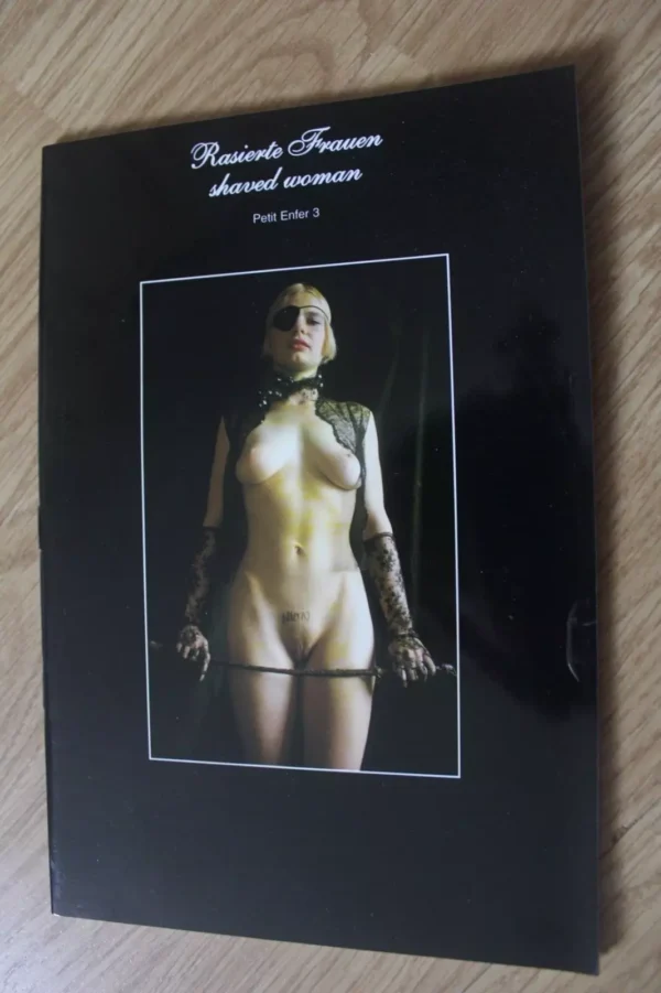 Dominik Alterio / Petit Enfer 3 Rasierte Frauen Shaved Woman