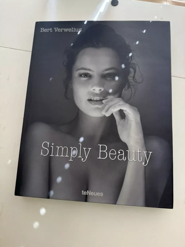 Simply Beauty / Bert Verwelius