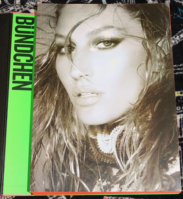 Gisele Bundchen / Taschen - Image 3